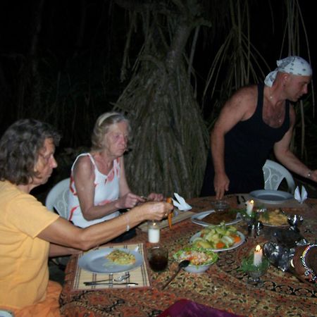 Ravana - Beach Cabanas Hikkaduwa Kültér fotó