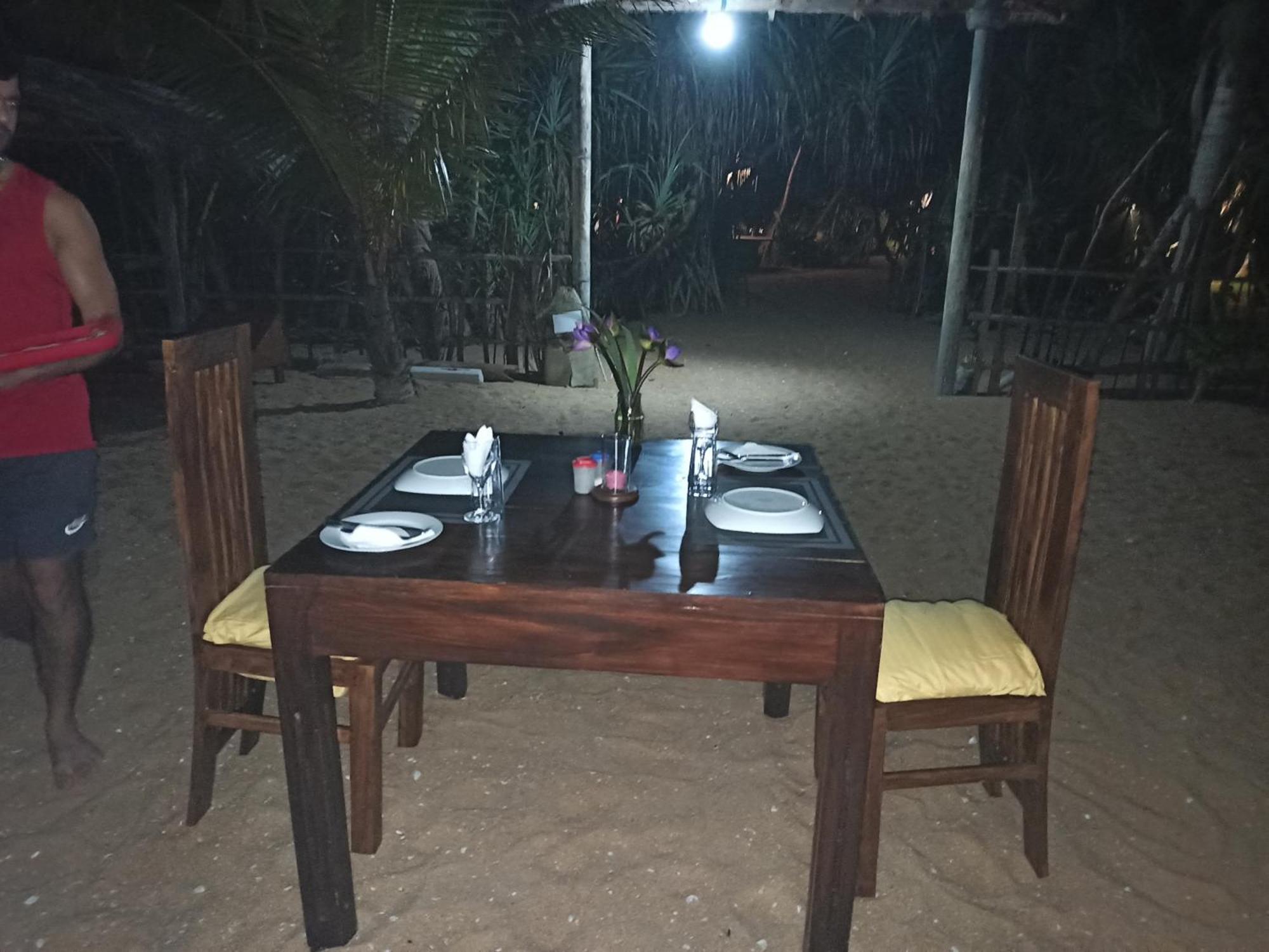 Ravana - Beach Cabanas Hikkaduwa Kültér fotó